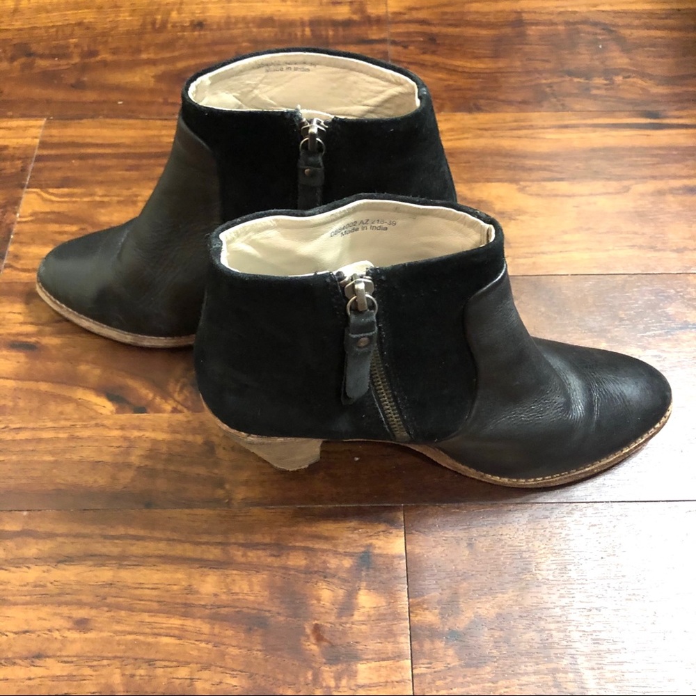 BODEN “Harper” Black Leather Suede Bootie size 39 9 - Picture 6 of 9